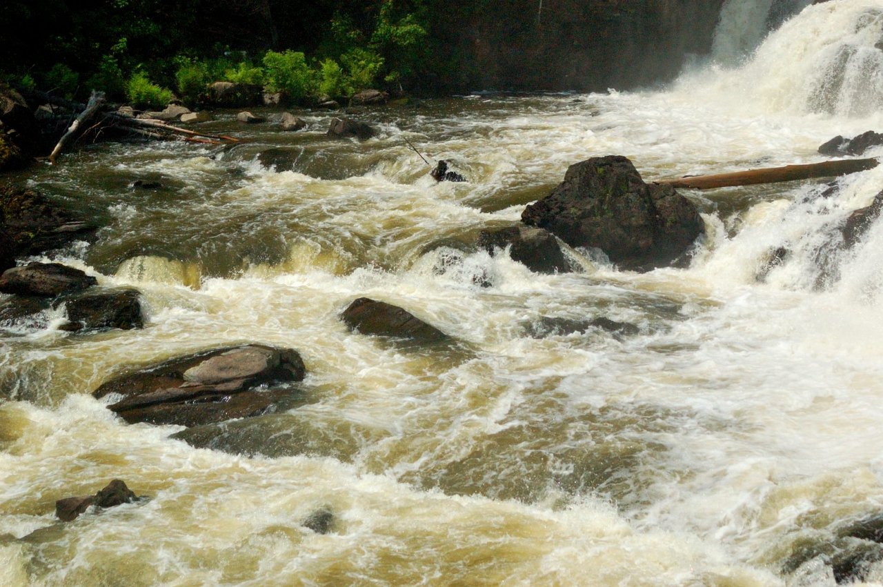 Fonds d'cran Nature Cascades - Chutes Les Chutes de Plaisance