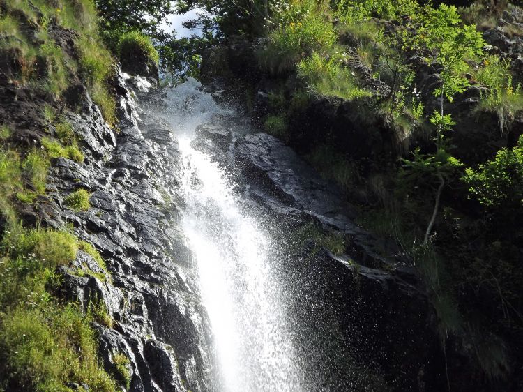 Fonds d'cran Nature Cascades - Chutes cascade de Faillitoux (cantal)