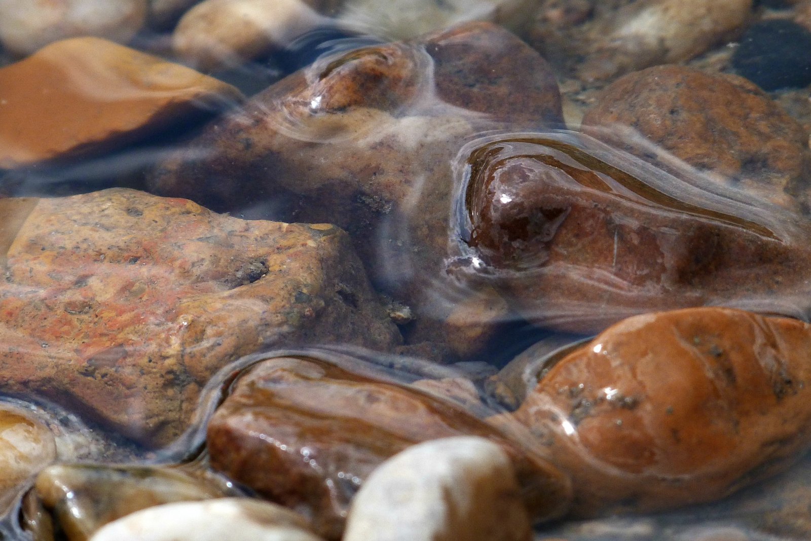 Wallpapers Nature Rocks - Stones - Sand Petits cailloux. 