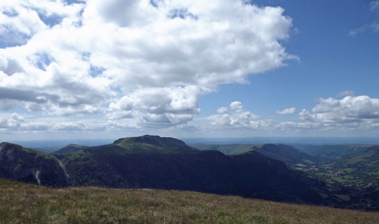 Wallpapers Nature Mountains le massif cantalien