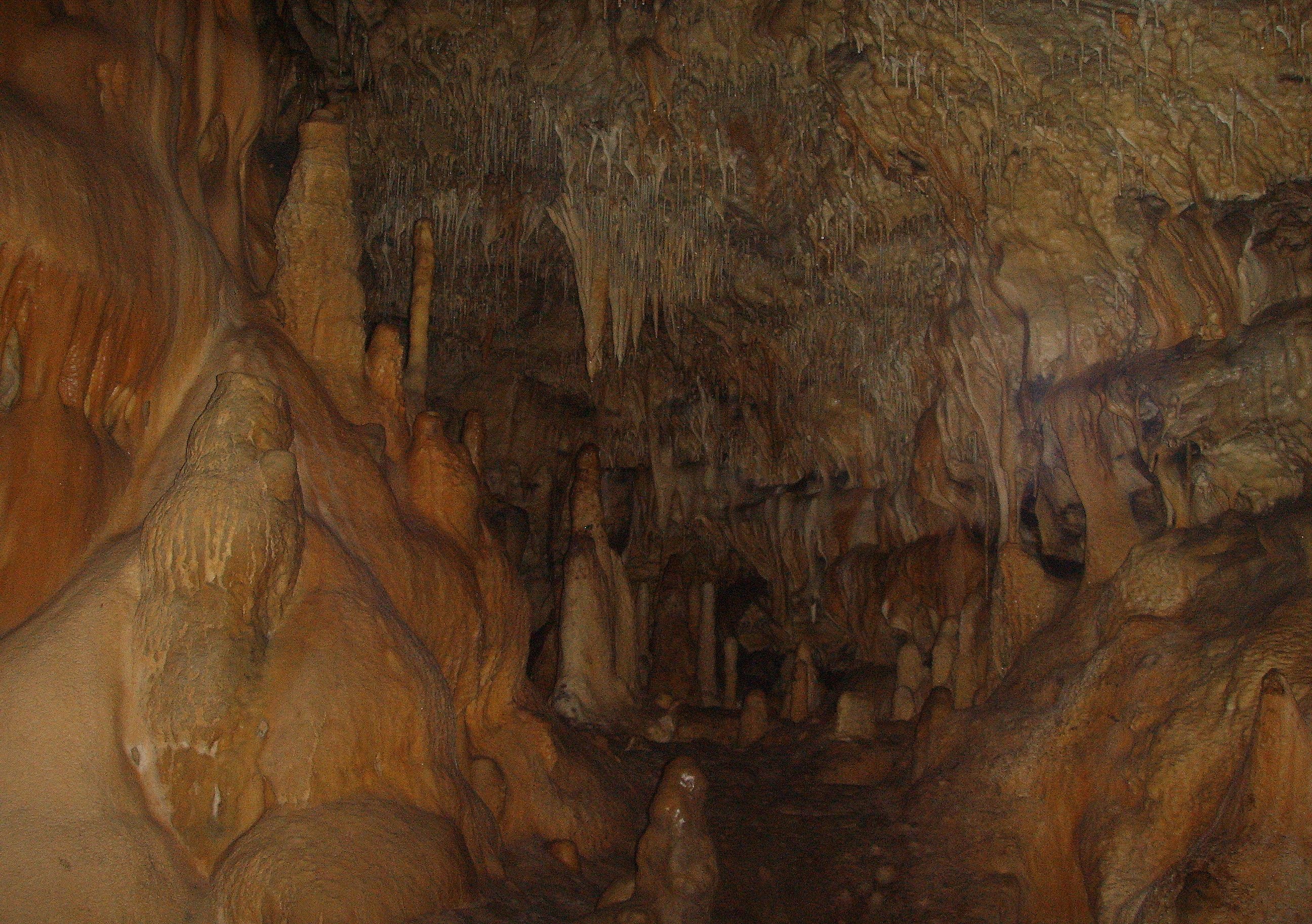 Fonds d'cran Nature Cavernes - Grottes Stalactites et stalagmites 