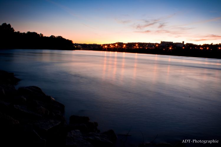 Wallpapers Nature Rivers - Torrents Lyon dans toute sa splendeur 