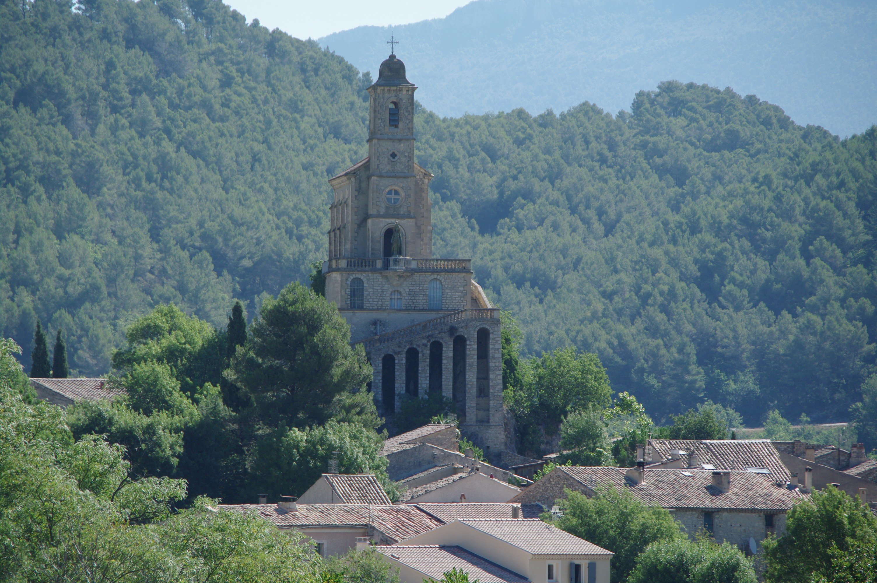 Fonds d'cran Nature Paysages Eglise de pierrelongue