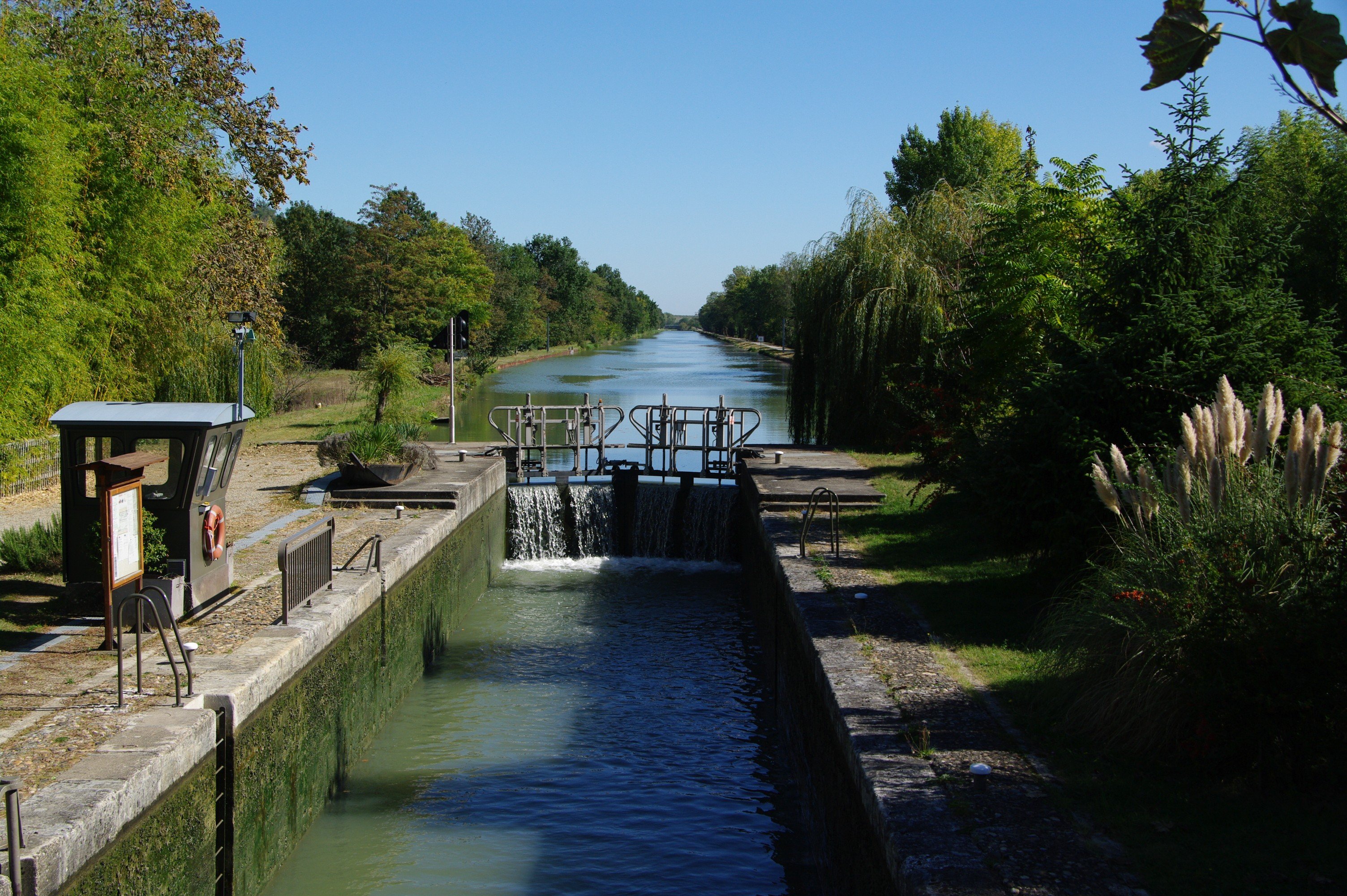 Fonds d'cran Nature Canaux Ecluse st Jean de Thurac