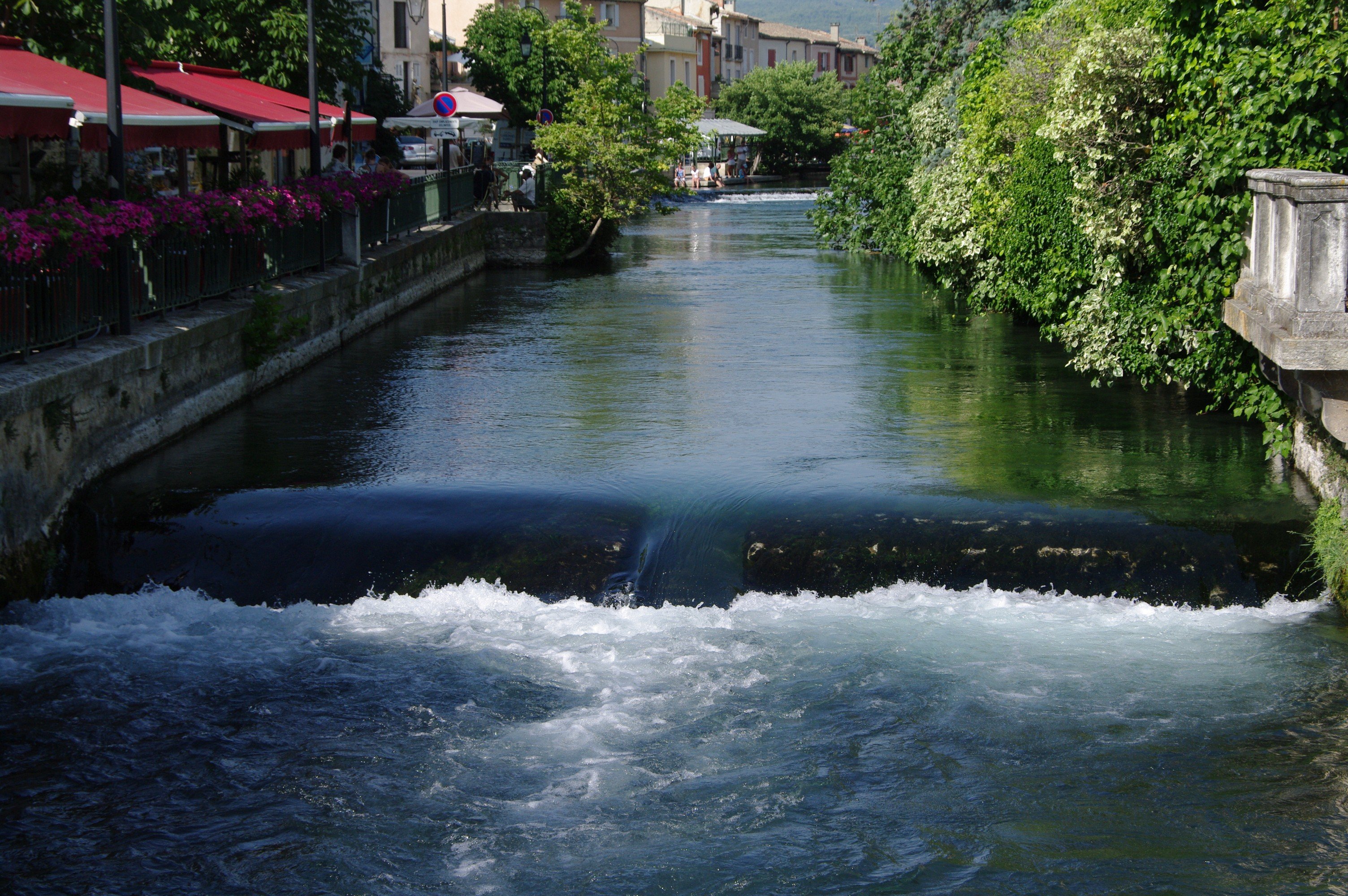 Fonds d'cran Nature Canaux Le Cour de la sorgue