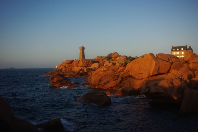 Wallpapers Nature Sunsets and sunrises Coucher de soleil sur le phare de Ploumanach