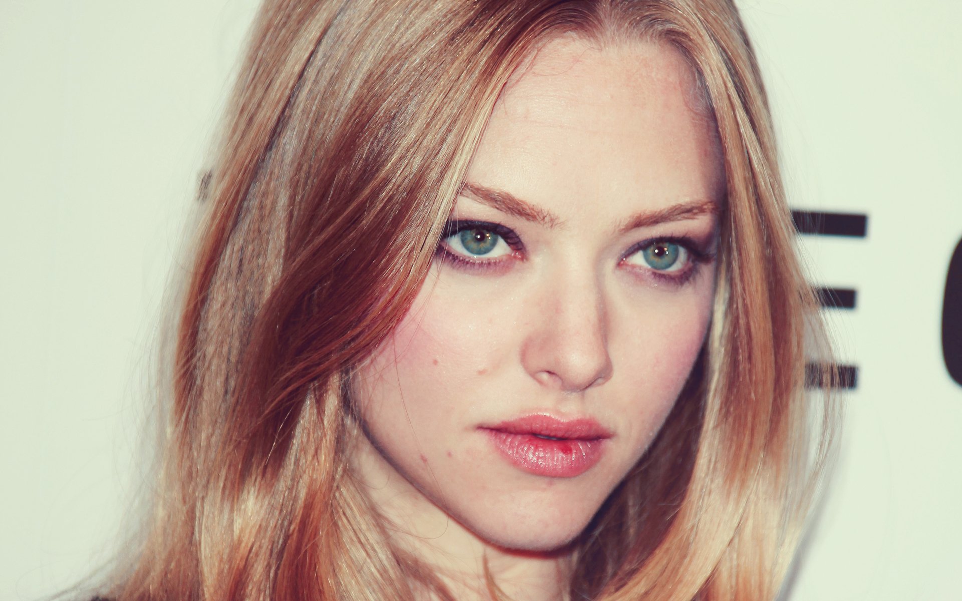 Fonds d'cran Clbrits Femme Amanda Seyfried 