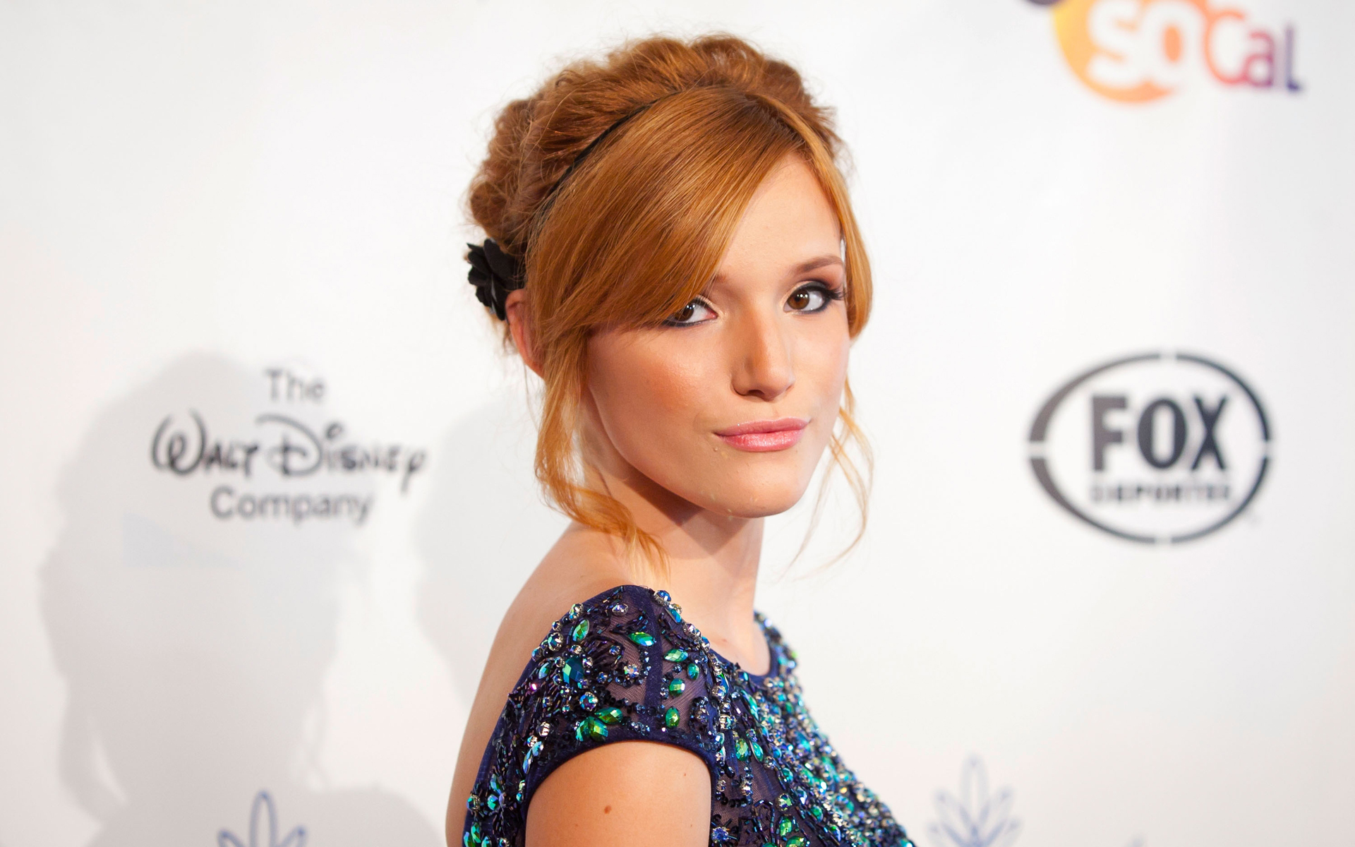 Wallpapers Celebrities Women Bella Thorne 