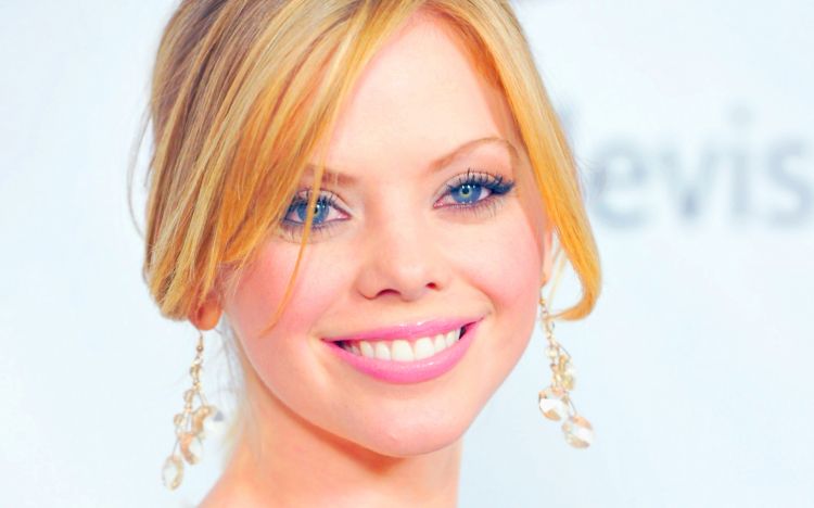 Wallpapers Celebrities Women Dreama Walker Wallpaper N314510