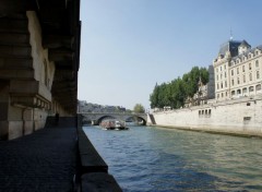  Constructions and architecture Les quais de la seine (quartier Saint-Michel et Cathédrale Notre-dame)