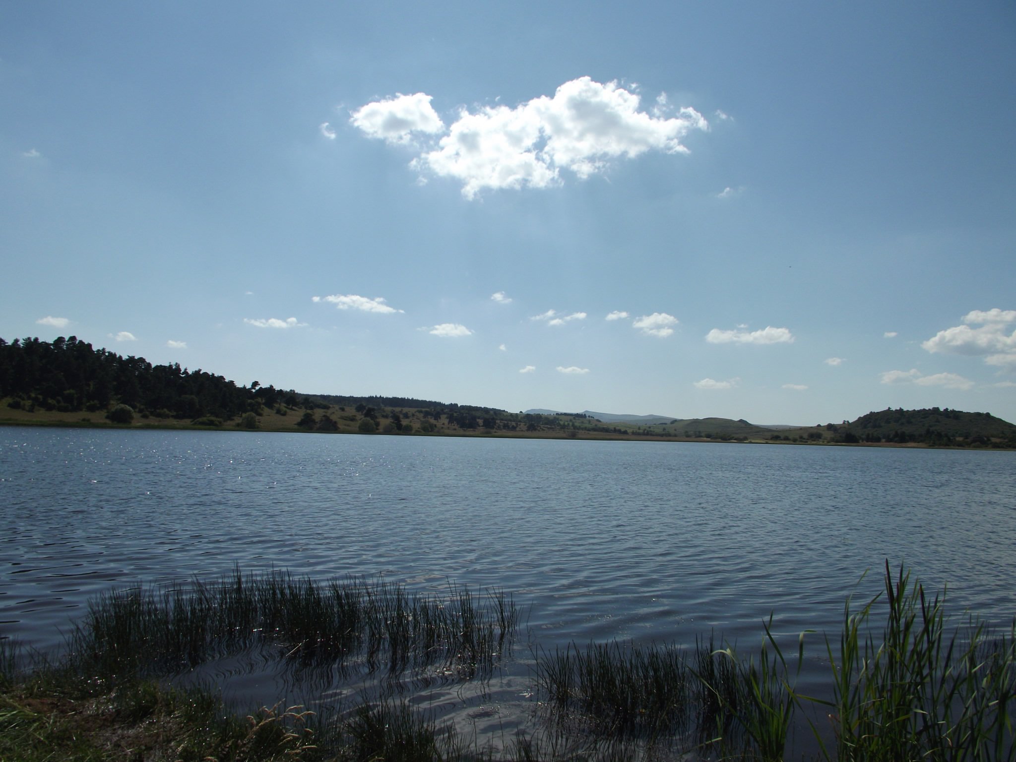 Wallpapers Nature Lakes - Ponds lac du pêcher (cantal)