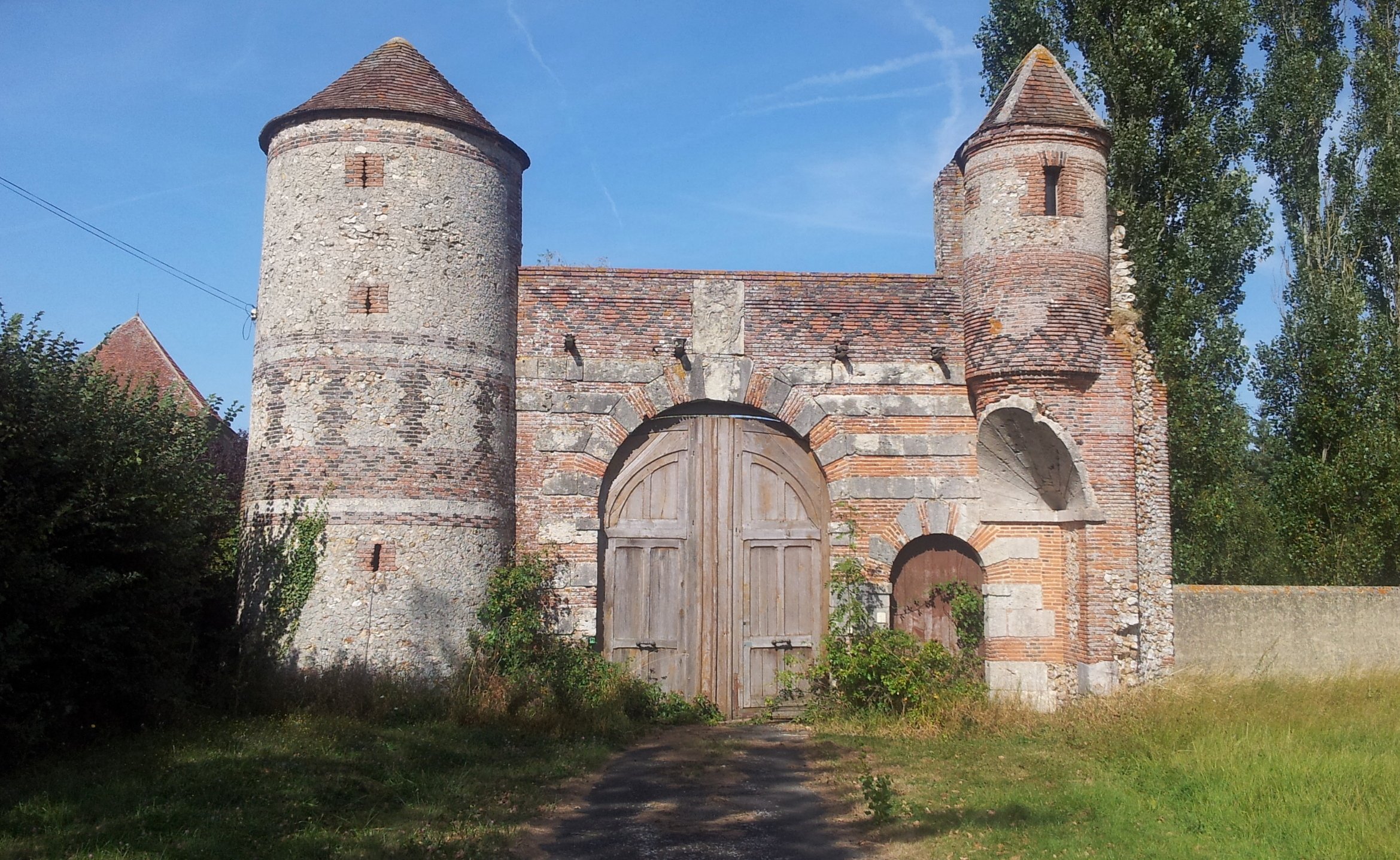 Wallpapers Constructions and architecture Castles - Palace ferme fortifiee