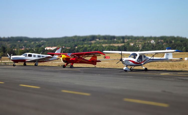 Fonds d'cran Avions Divers 2 ulms et 1 avion