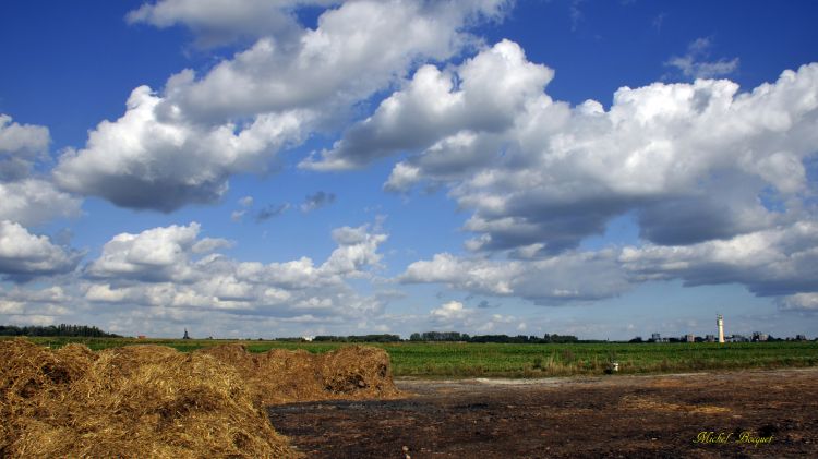 Fonds d'cran Nature Campagne Nuages sur la campagne