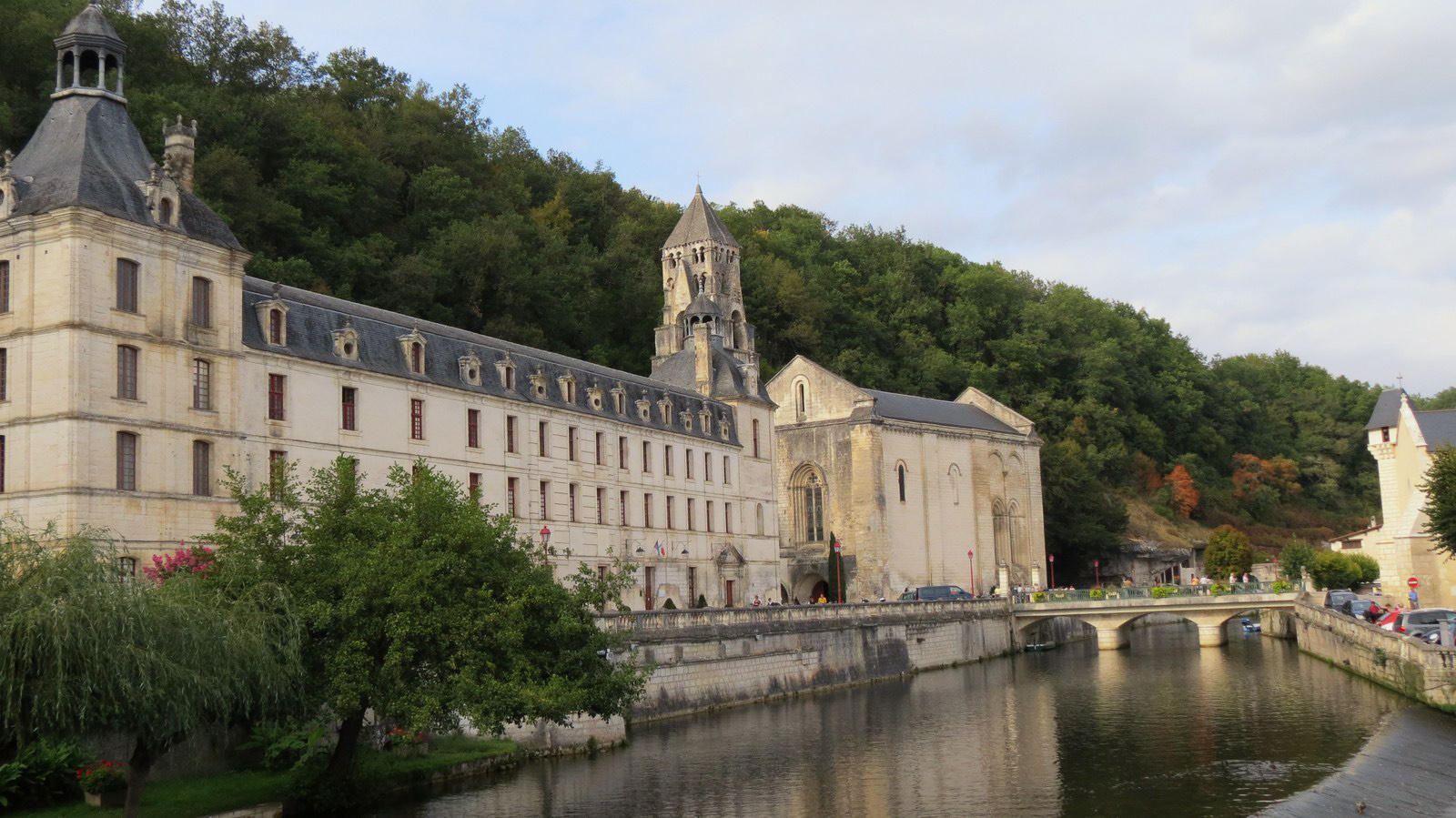 Fonds d'cran Constructions et architecture Edifices Religieux Abbaye de Brantôme (24)