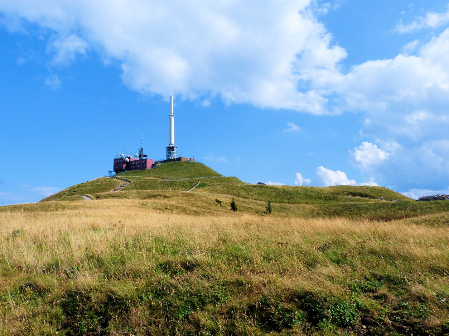 Wallpapers Nature Mountains Sommet du Puy de Dme