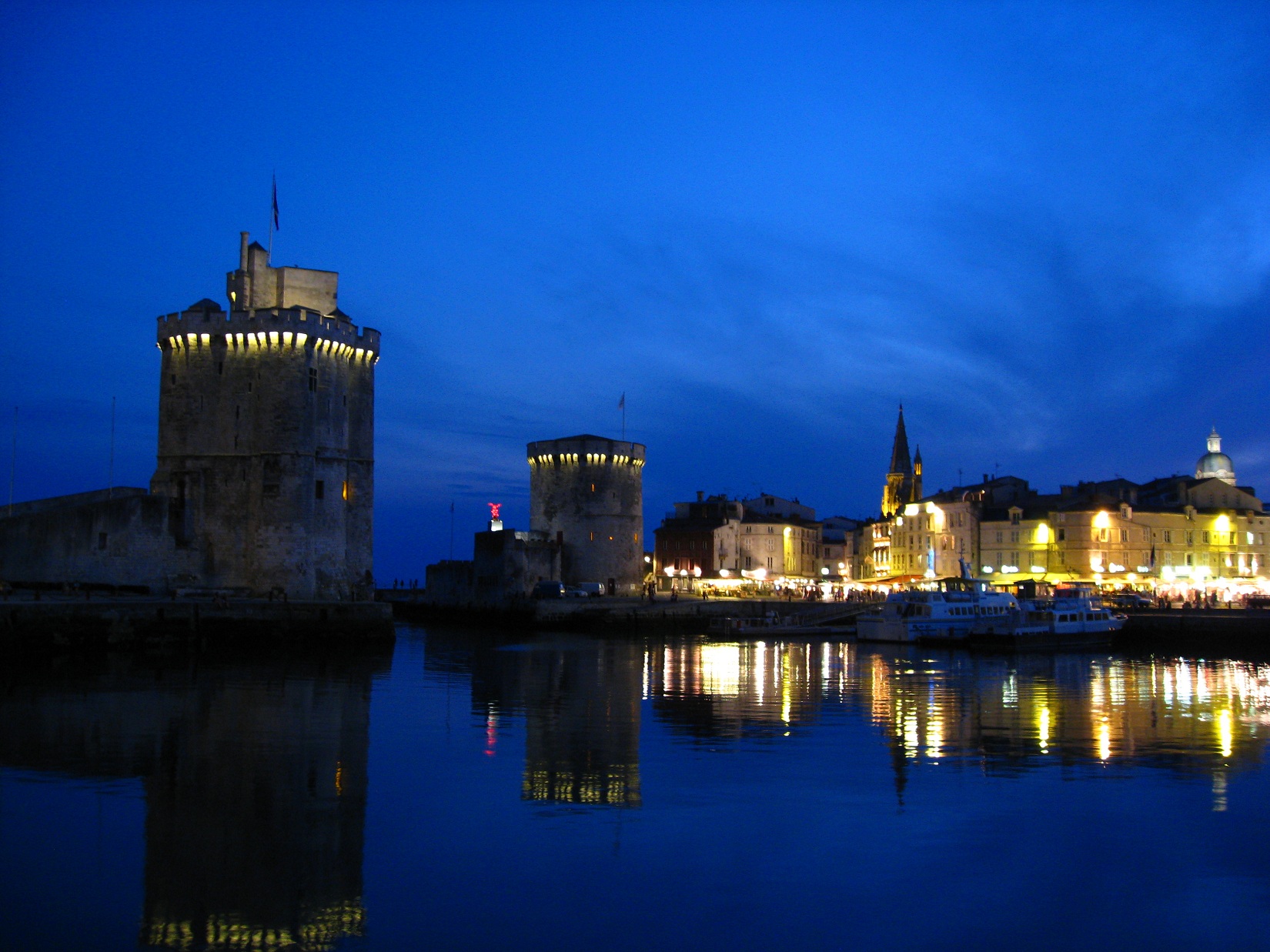 Wallpapers Constructions and architecture Harbours - Docks La Rochelle