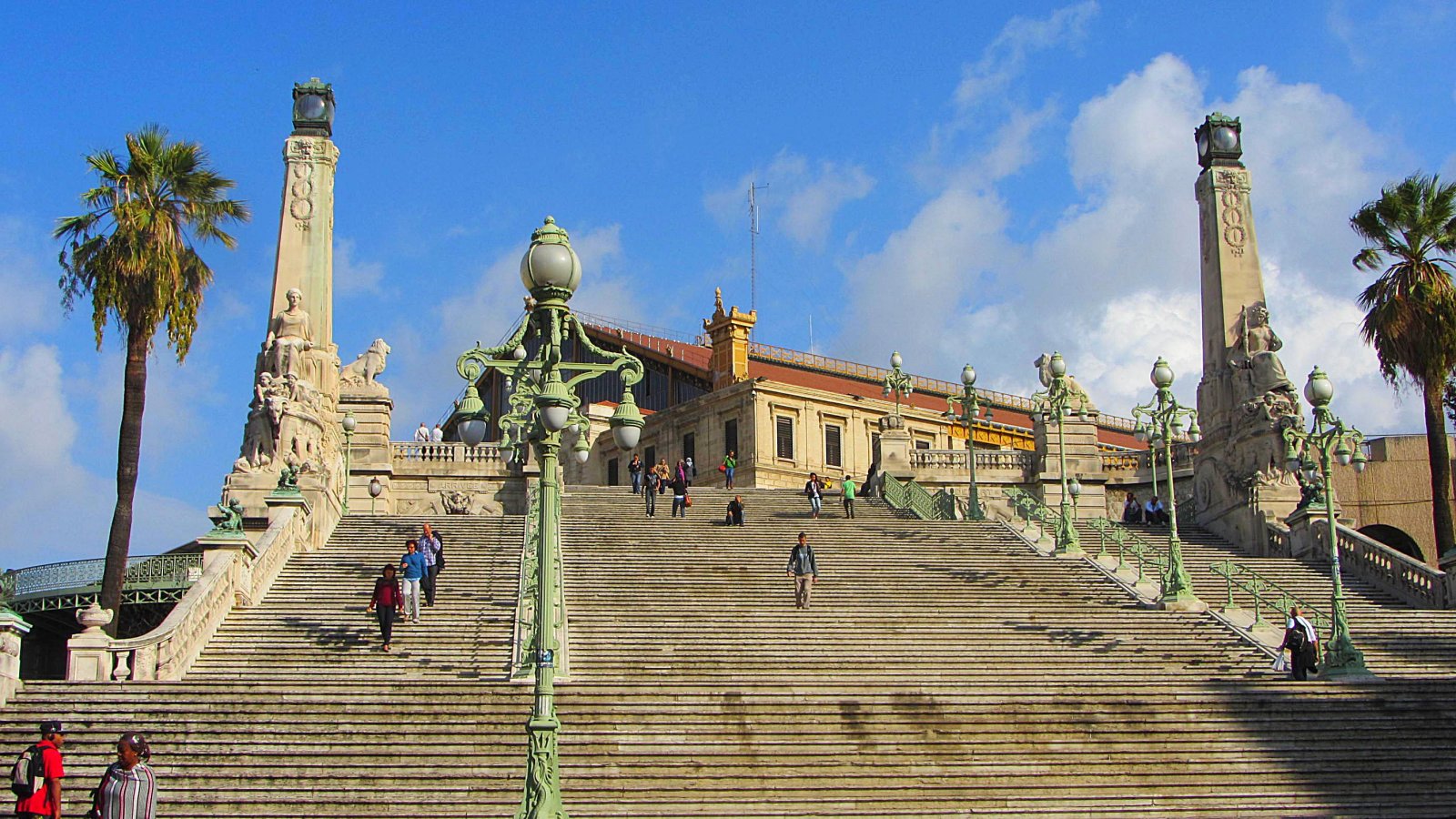 Fonds d'cran Voyages : Europe France > Provence-Alpes-Cte d'Azur marseille