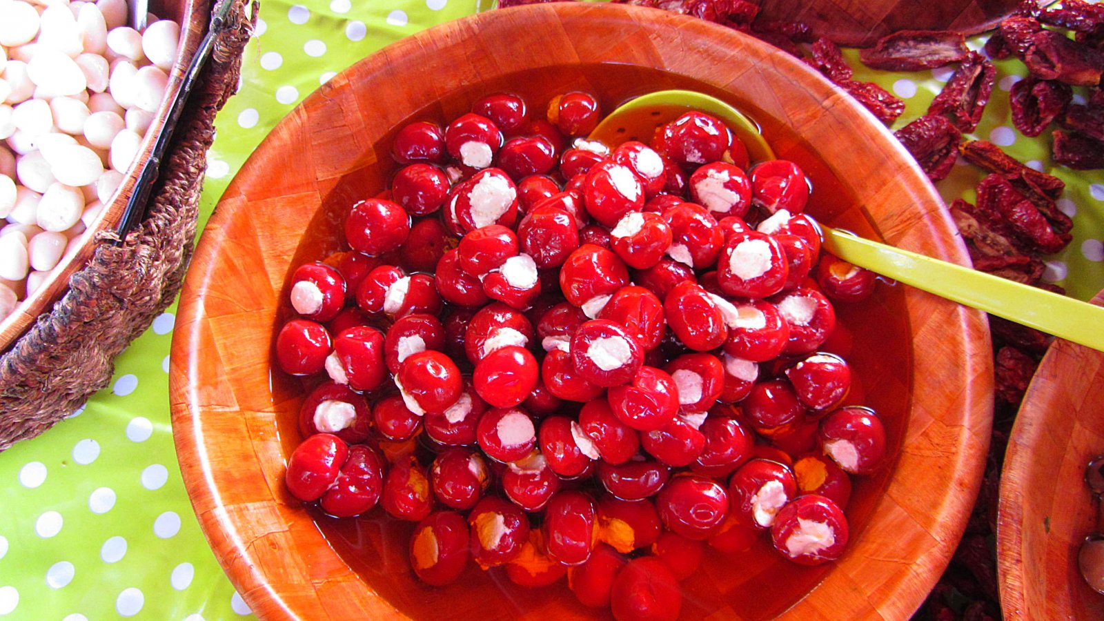 Fonds d'cran Voyages : Europe France > Provence-Alpes-Cte d'Azur marché de Cassis