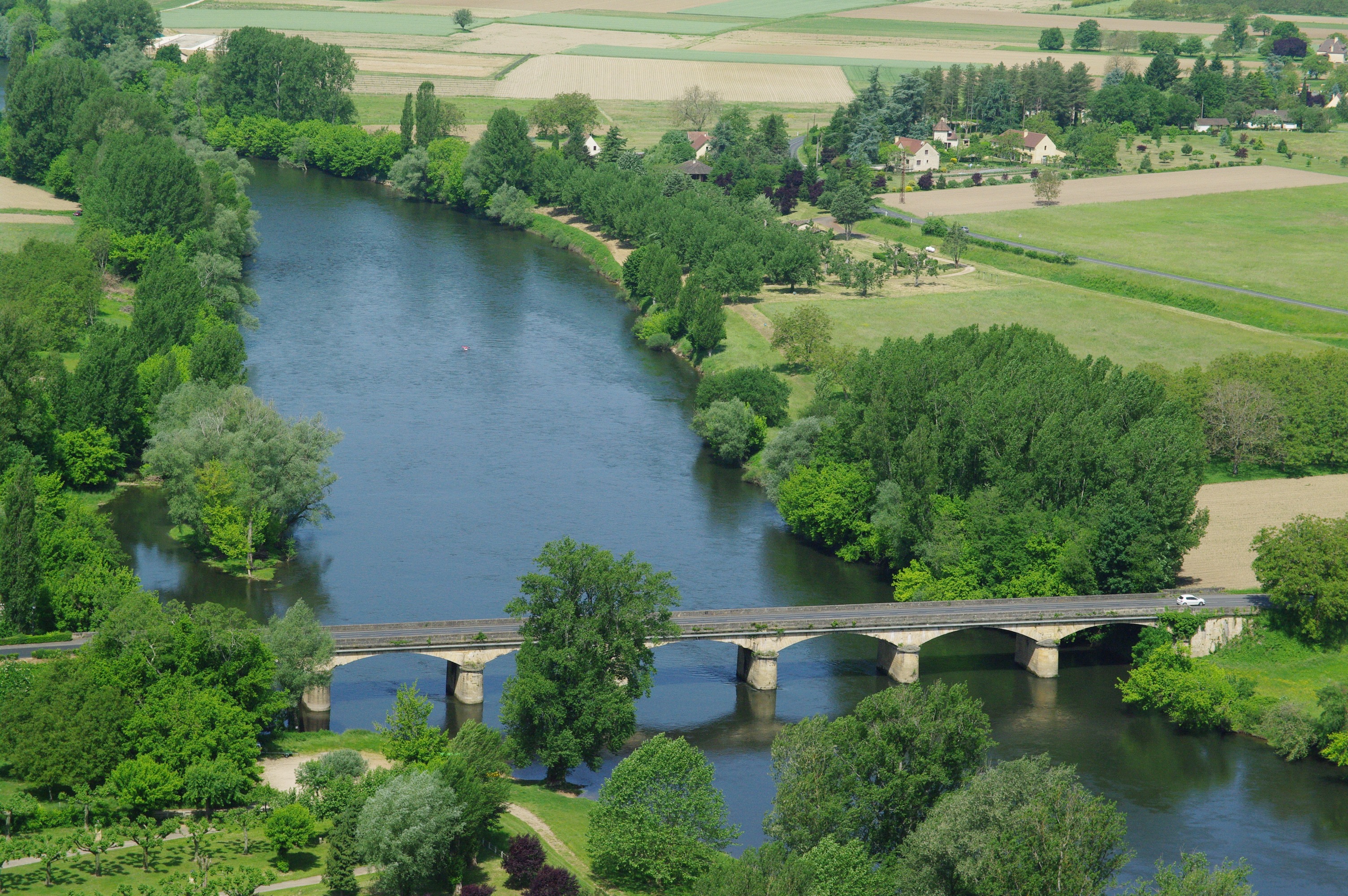 Fonds d'cran Nature Fleuves - Rivires - Torrents La Dordogne vue de Dome