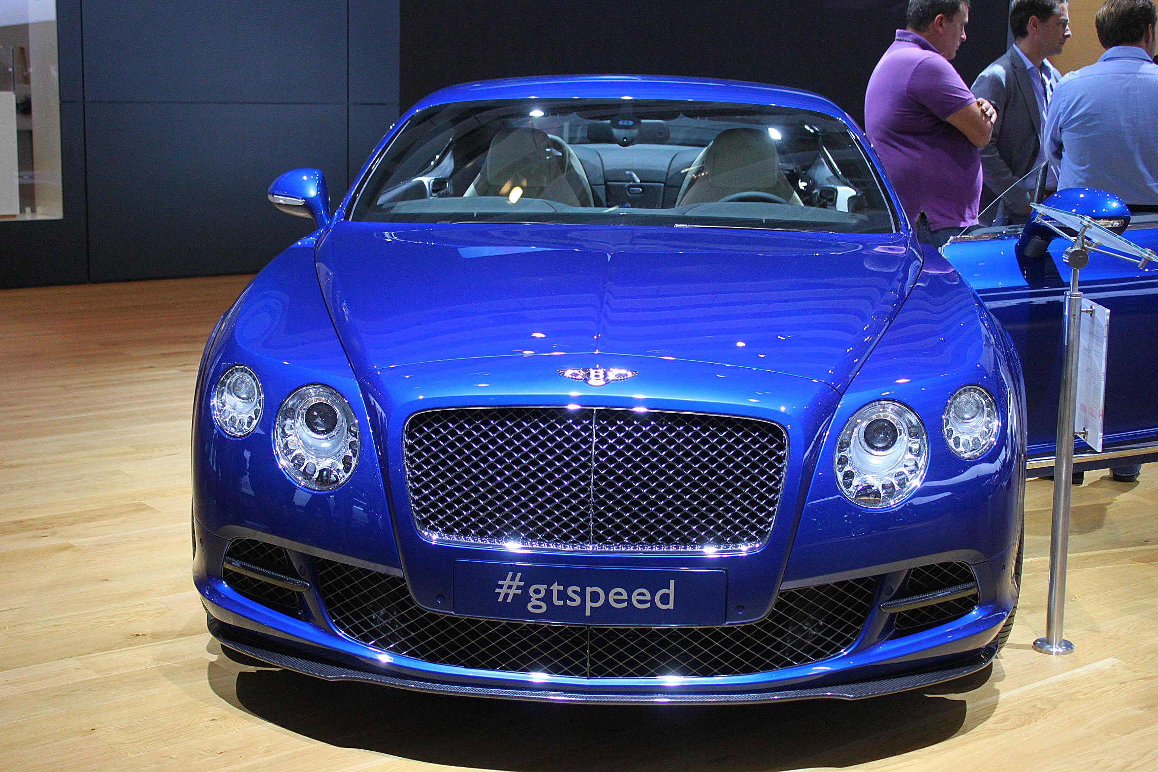 Fonds d'cran Voitures Bentley le salon mondial de l'automobile 2012