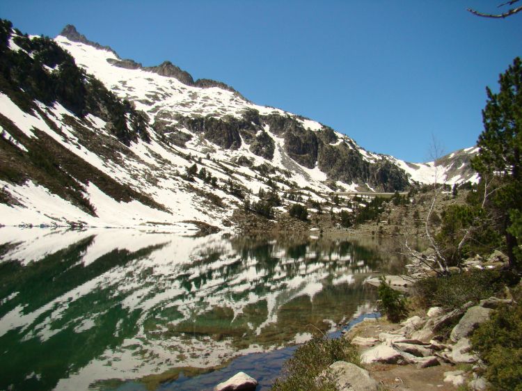 Wallpapers Trips : Europ France > Hautes-Pyrnes printemps dans les Pyrénées