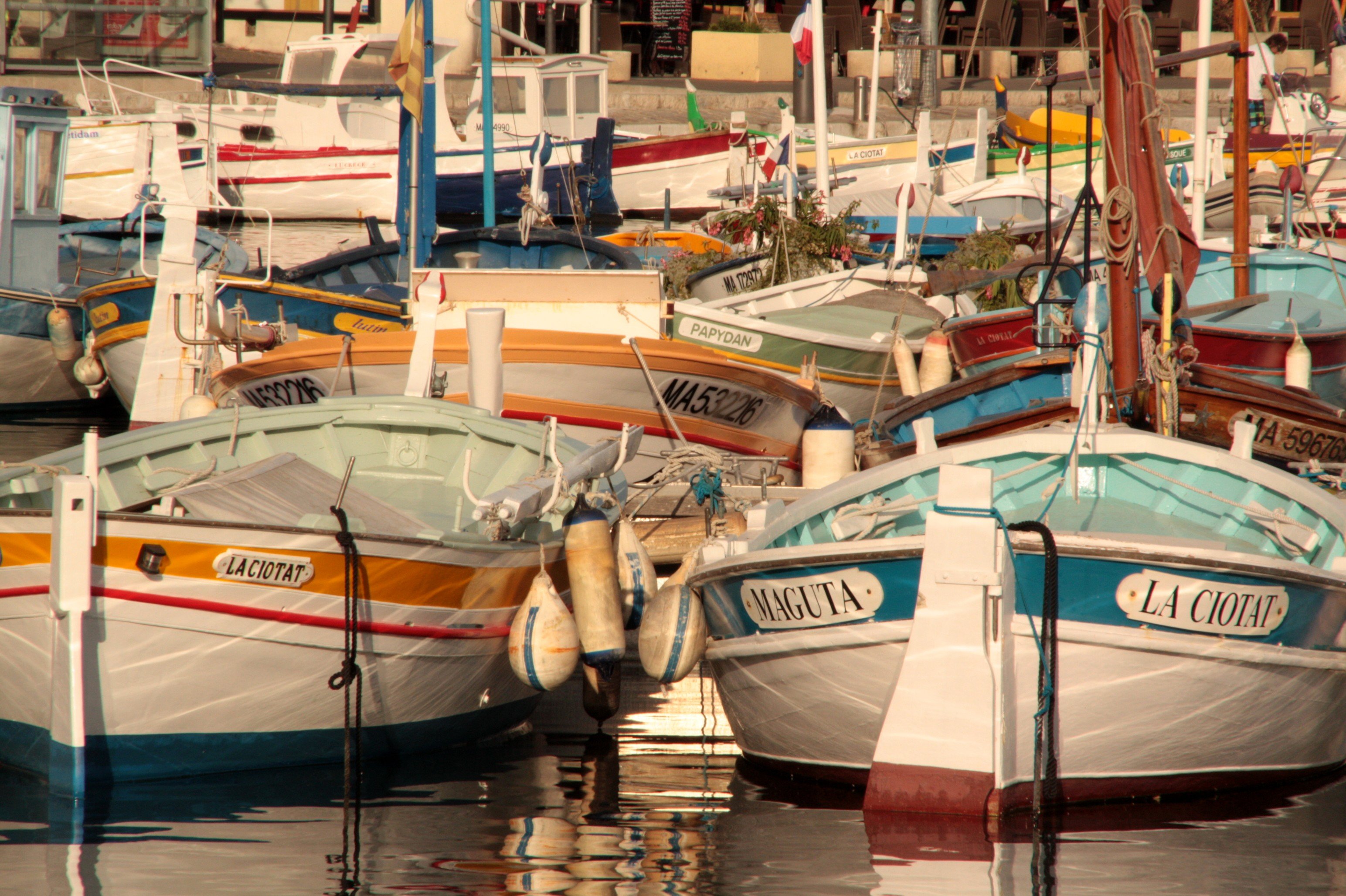 Fonds d'cran Bateaux Bateaux de pche ports du sud