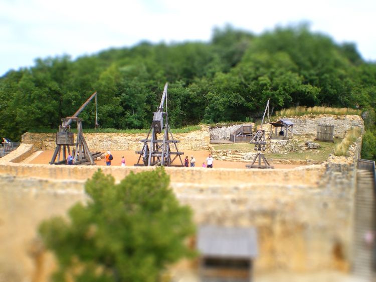 Fonds d'cran Constructions et architecture Chteaux - Palais le château de castelnaud vu de l'intérieur