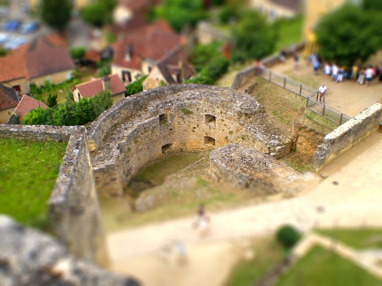 Fonds d'cran Constructions et architecture Chteaux - Palais le château de castelnaud vu de l'intérieur