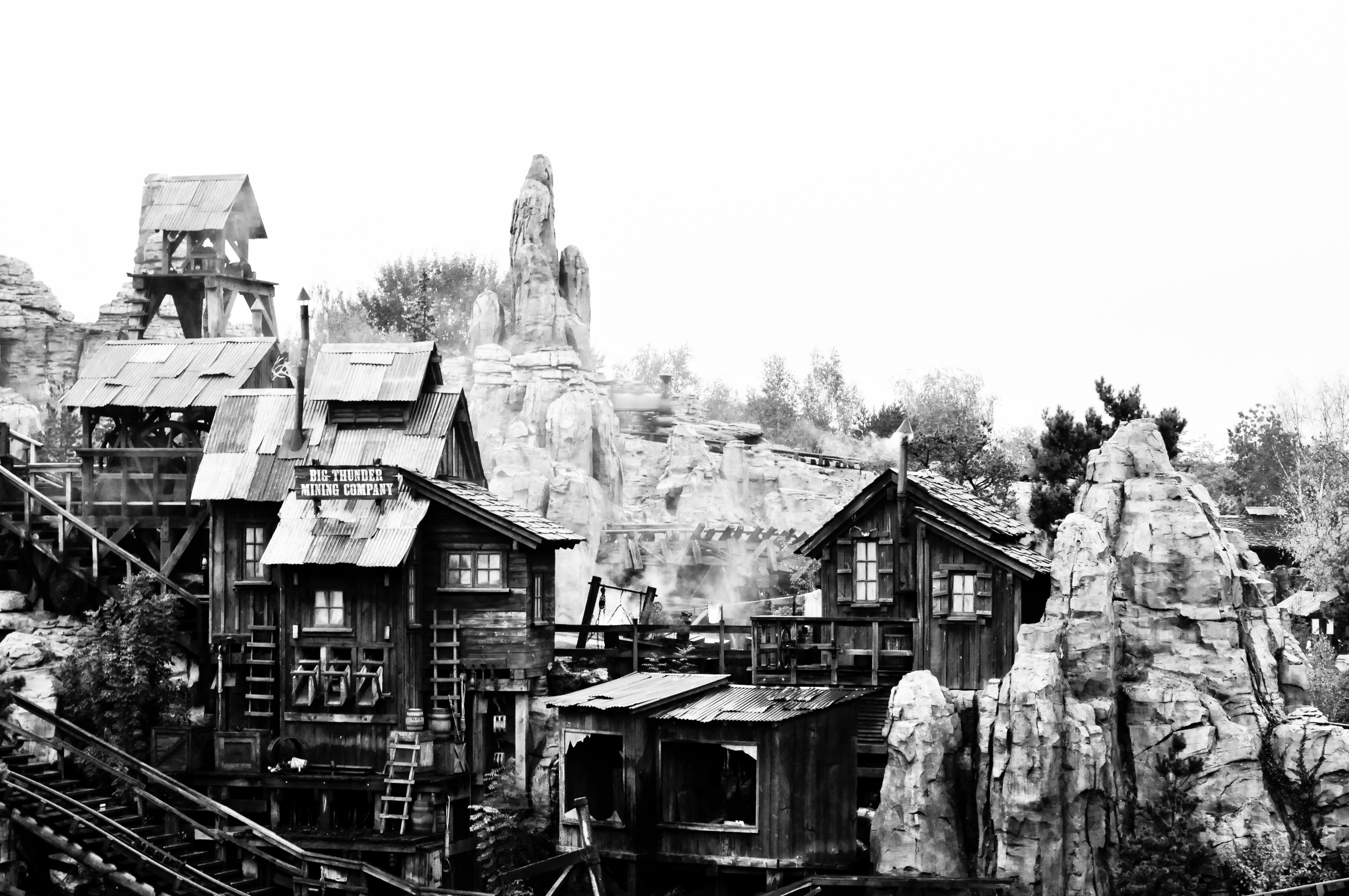 Wallpapers Constructions and architecture Amusement Parks > DisneyLand Far West