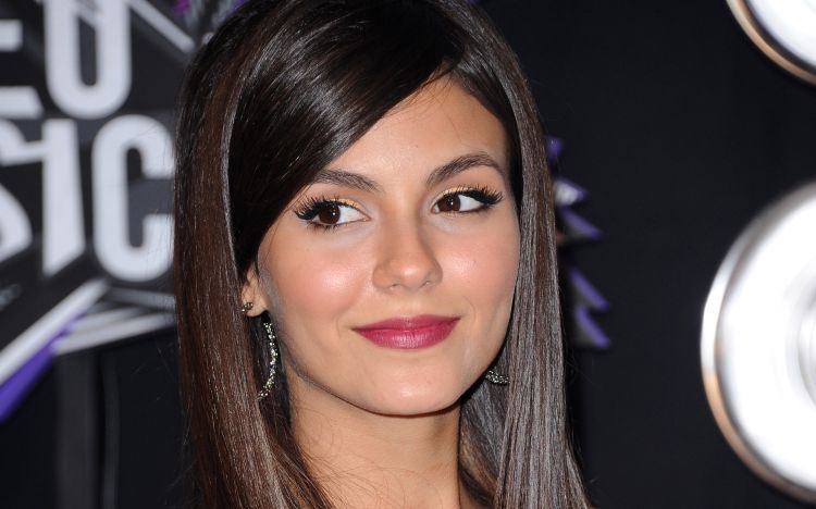 Fonds d'cran Clbrits Femme Victoria Justice  Wallpaper N319556