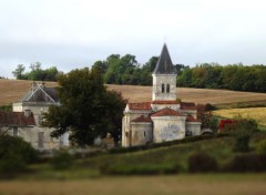  Constructions and architecture Ligueux :restes de l'ancienne abbaye