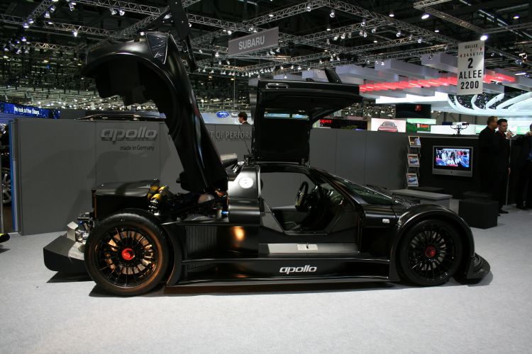 Fonds d'cran Voitures Gumpert Gumpert Apollo Full Black Geneve 2008