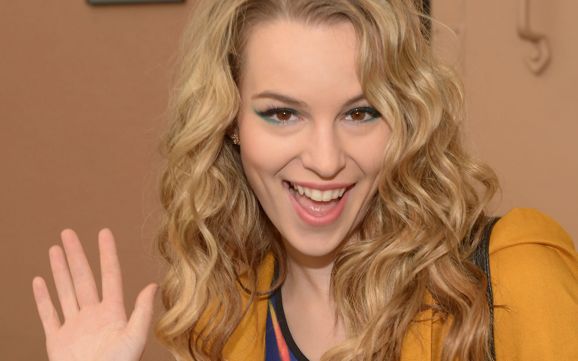 Wallpapers Celebrities Women Bridgit Mendler Bridgit Mendler