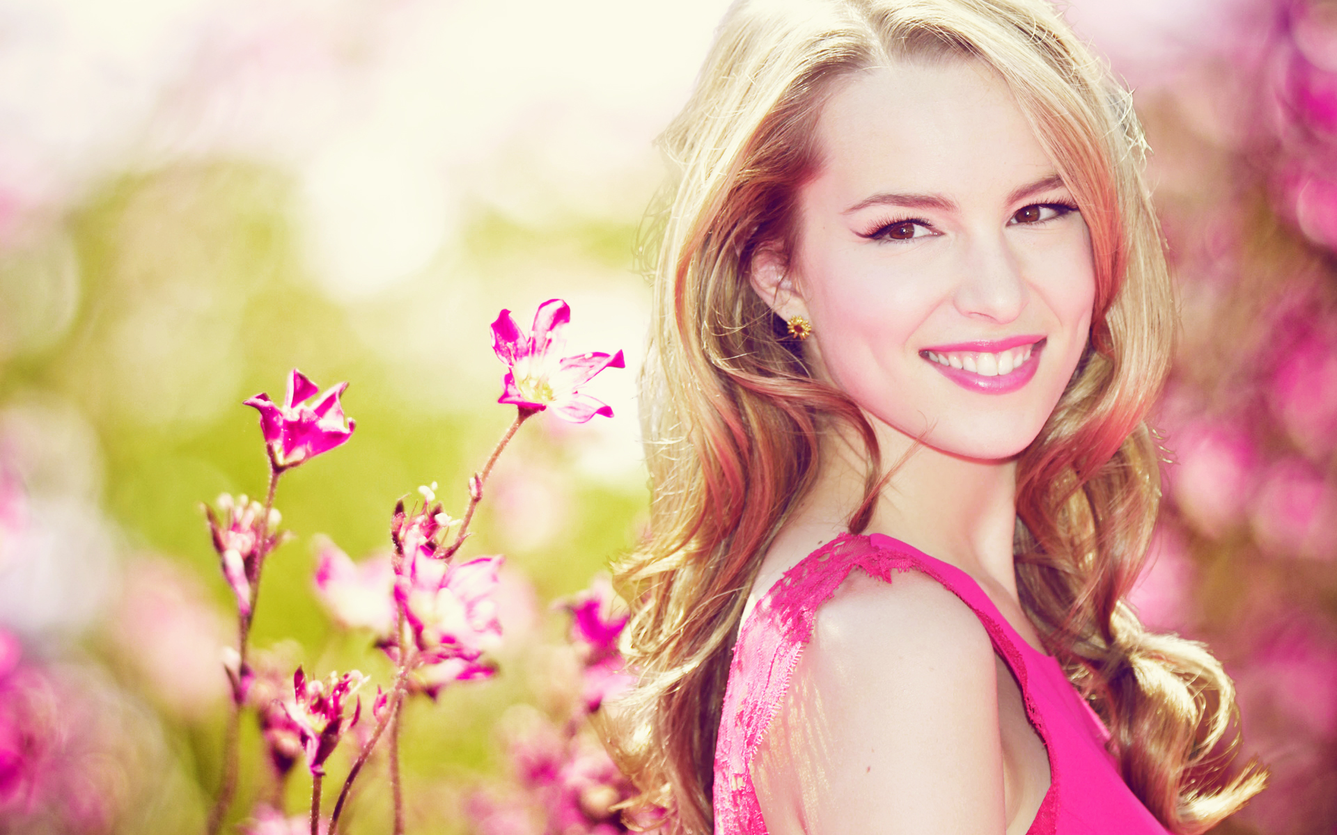 Wallpapers Celebrities Women Bridgit Mendler Bridgit Mendler