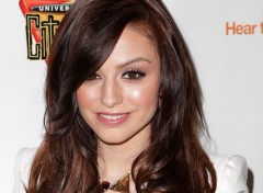  Clbrits Femme Cher Lloyd