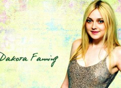  Celebrities Women Dakota Fanning