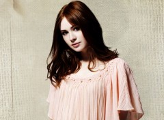  Celebrities Women Karen Gillan