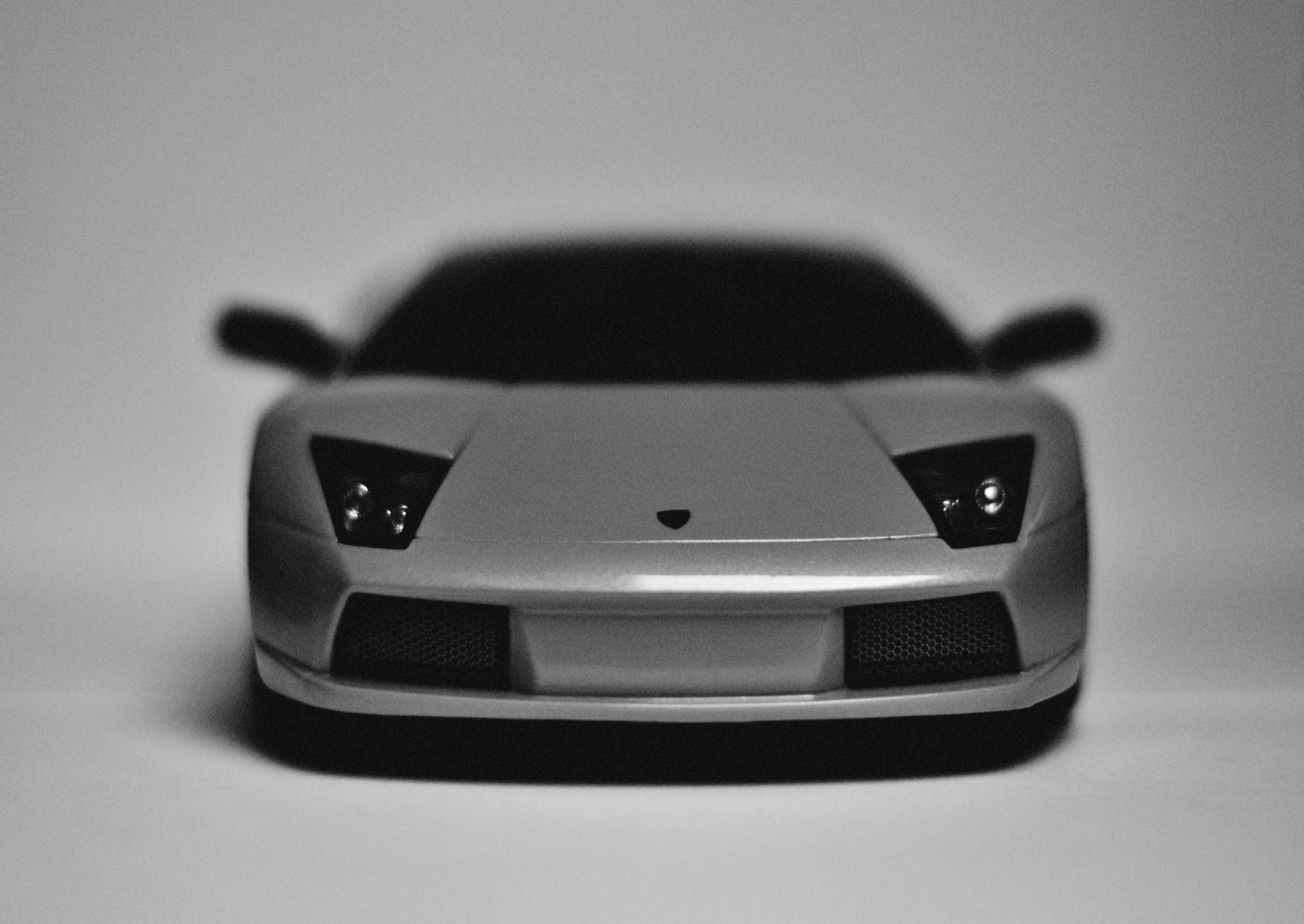 Fonds d'cran Voitures Voitures miniatures Supercars Portrait