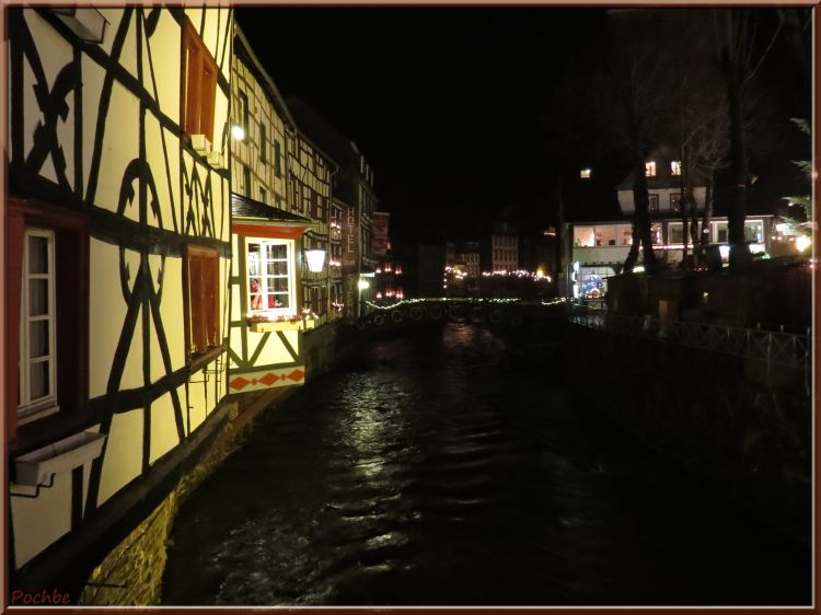 Wallpapers Constructions and architecture Cities - Towns Le march de Nol de Monschau