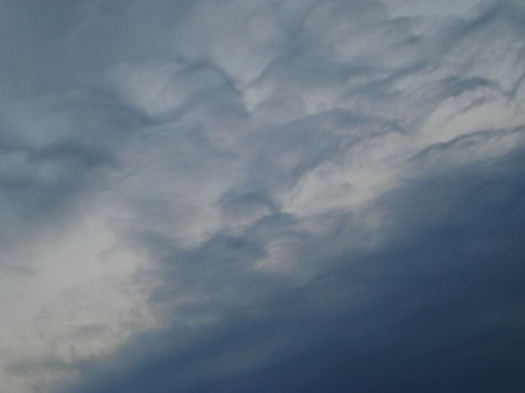 Fonds d'cran Nature Ciel - Nuages Les nuages et le soleil