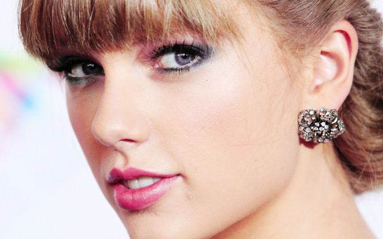 Wallpapers Celebrities Women Taylor Swift Wallpaper N328200