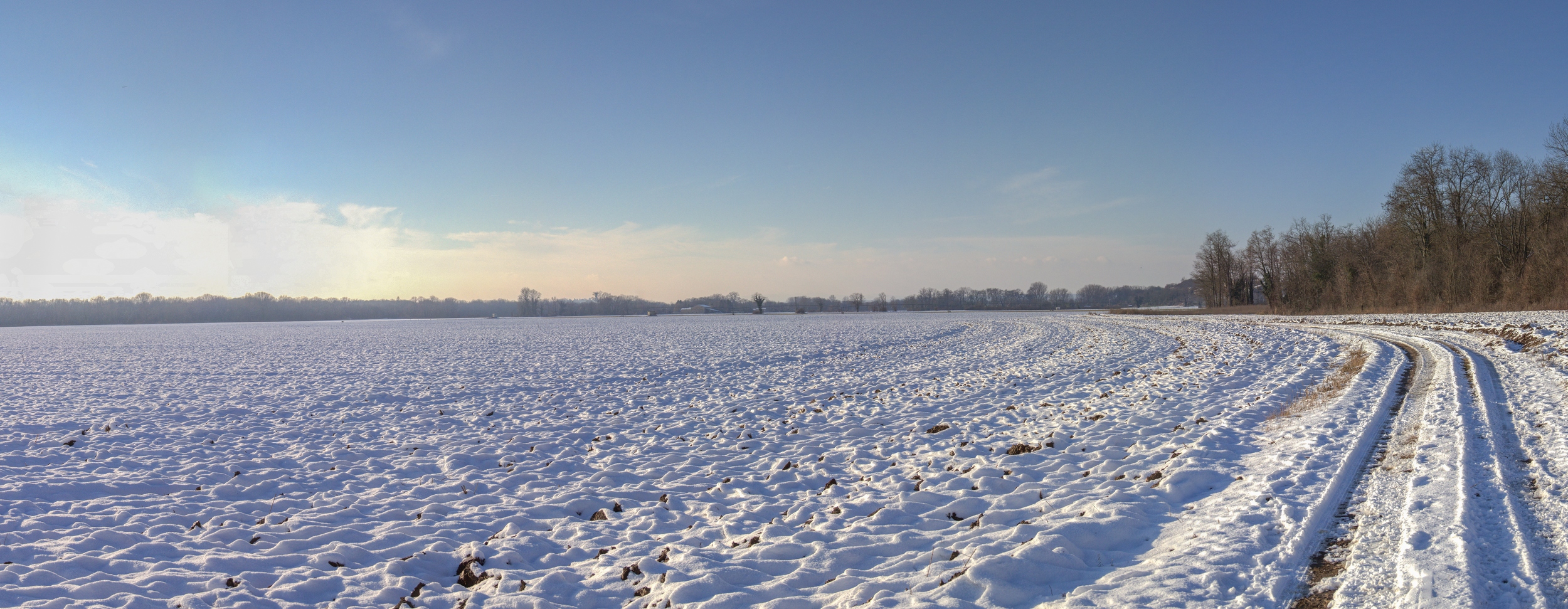 Fonds d'cran Nature Saisons - Hiver la plaine sous la neige