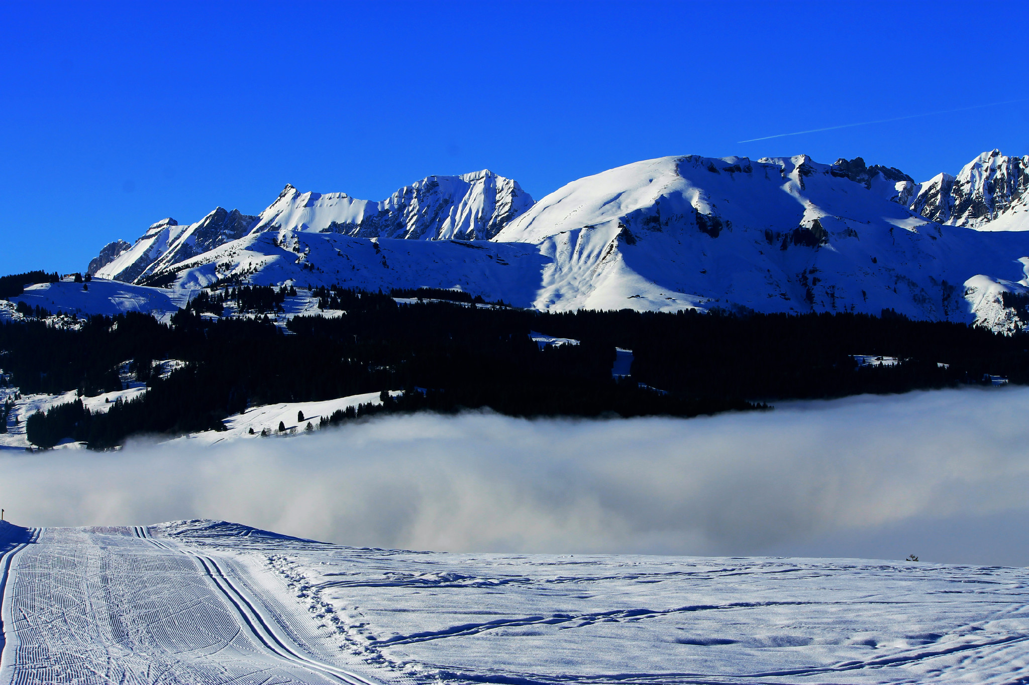 Fonds d'cran Voyages : Europe France > Rhne-Alpes Au Dessus des Nuages