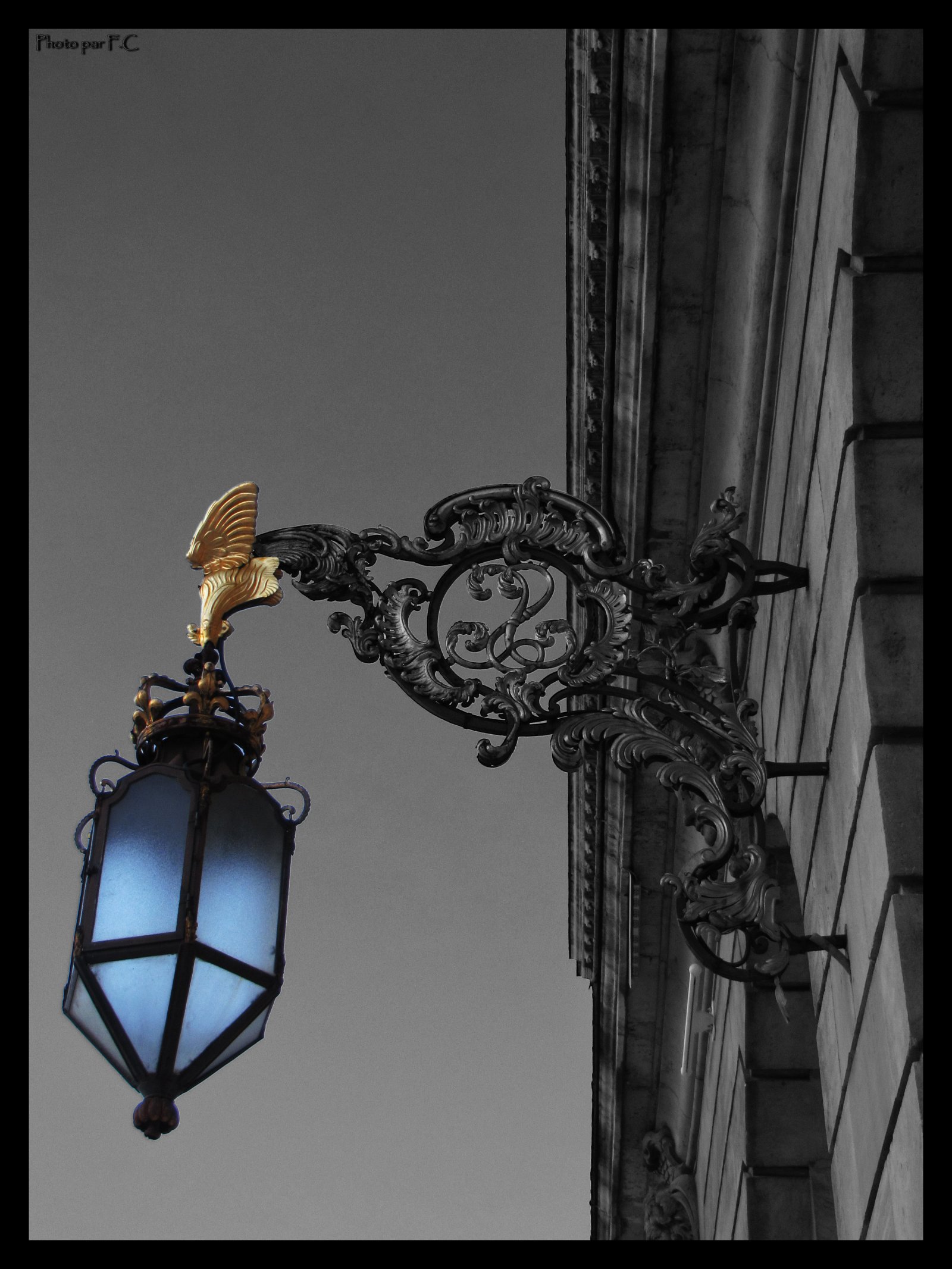 Wallpapers Constructions and architecture Lamps Fiat Lux ?!