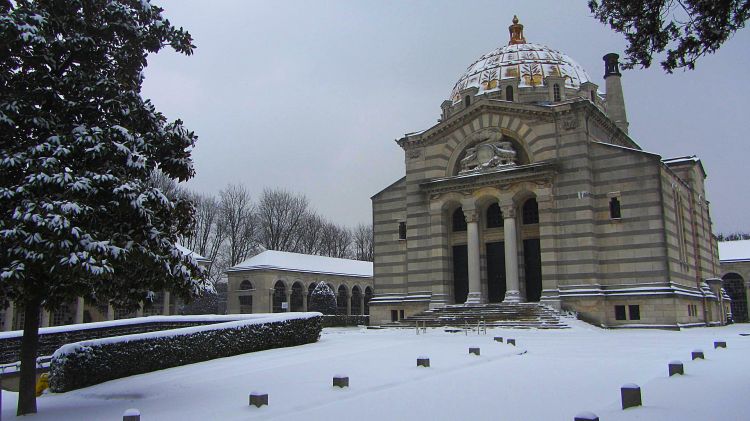 Fonds d'cran Constructions et architecture Cimetires le cimetière du Père Lachaise sous la neige