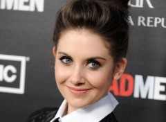  Celebrities Women Alison Brie