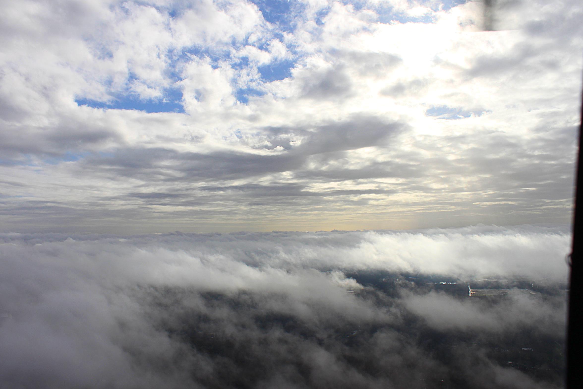 Fonds d'cran Nature Ciel - Nuages vol en hlicopthre