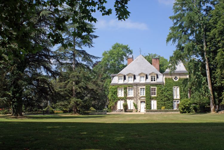 Fonds d'cran Constructions et architecture Chteaux - Palais CHATEAU DE LAAS