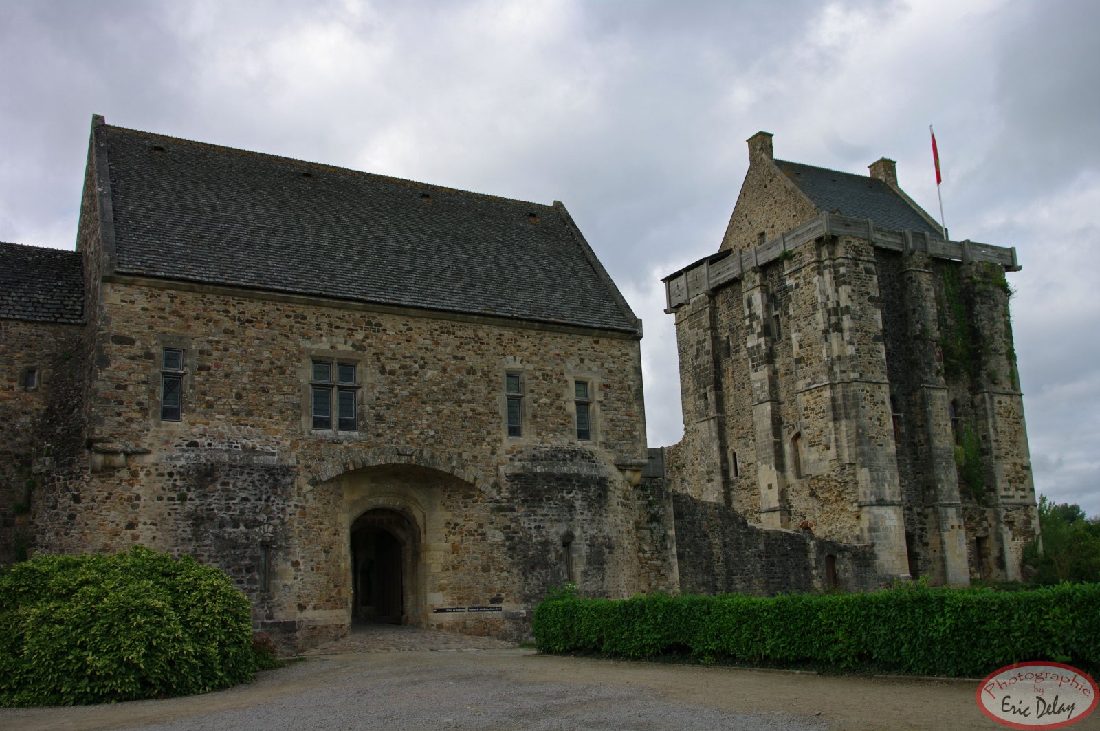 Fonds d'cran Constructions et architecture Chteaux - Palais Châteaau du XIème siècle - Saint Sauveur le Vicomte (50)